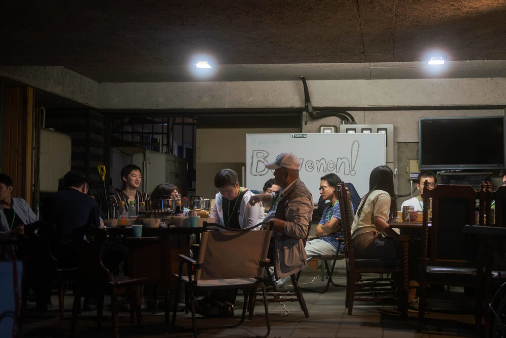 東アジア青年エスペラントセミナー(Komuna Seminario)の様子（北海道にて）